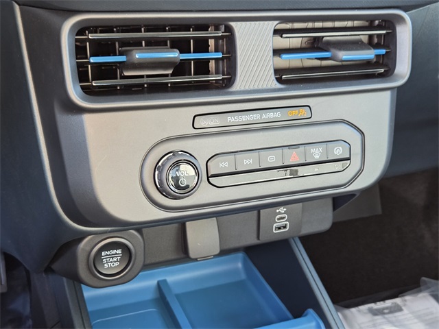 New 2025 Ford Maverick XLT 4D Crew Cab