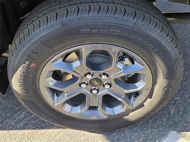 New 2025 Ford Maverick XLT 4D Crew Cab