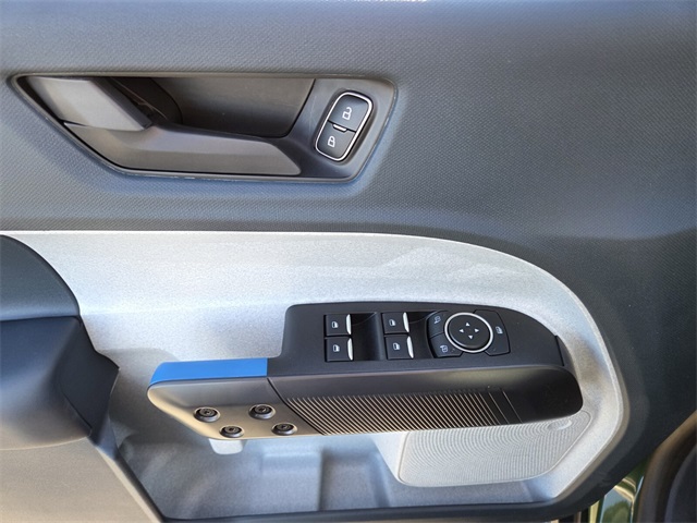 New 2025 Ford Maverick XLT 4D Crew Cab