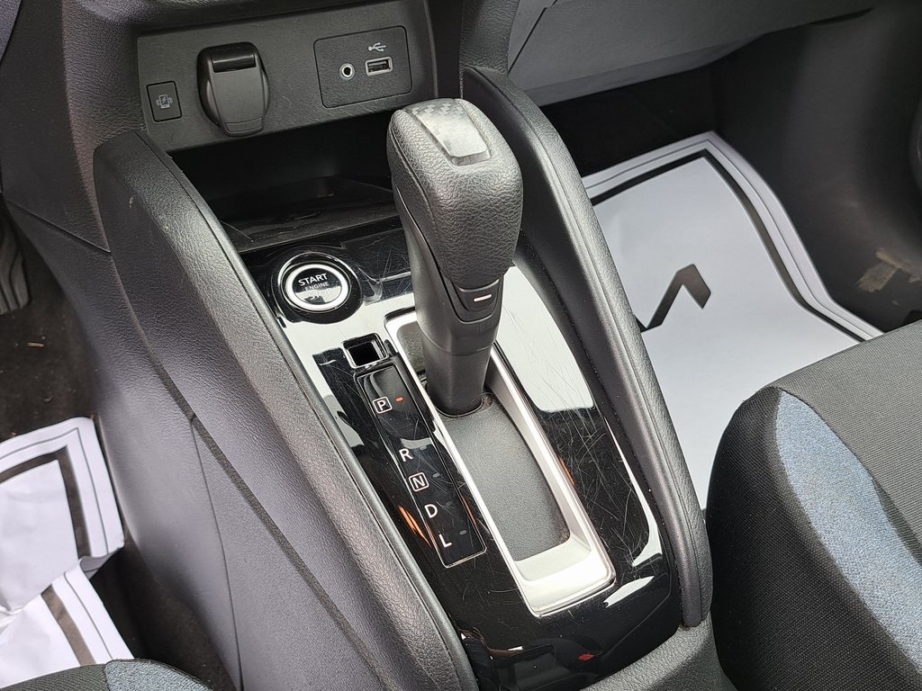 2023 Nissan Versa 1.6 SV Sedan 4 Dr. FWD 15