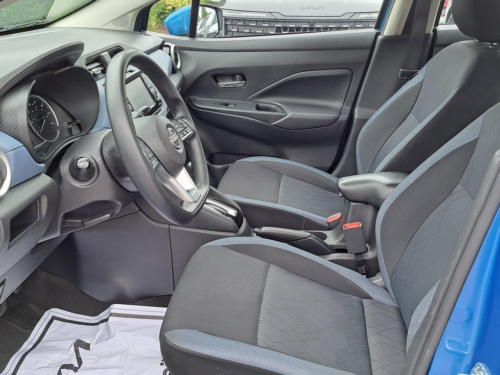 2023 Nissan Versa 1.6 SV Sedan 4 Dr. FWD 21