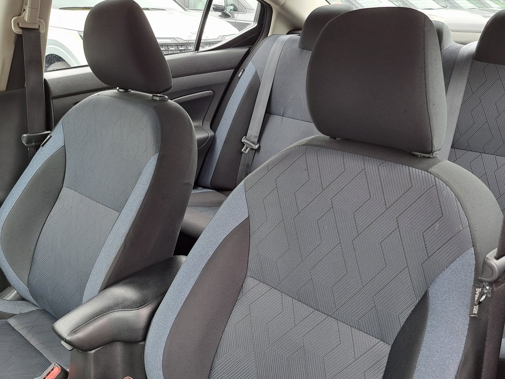 2023 Nissan Versa 1.6 SV Sedan 4 Dr. FWD 22