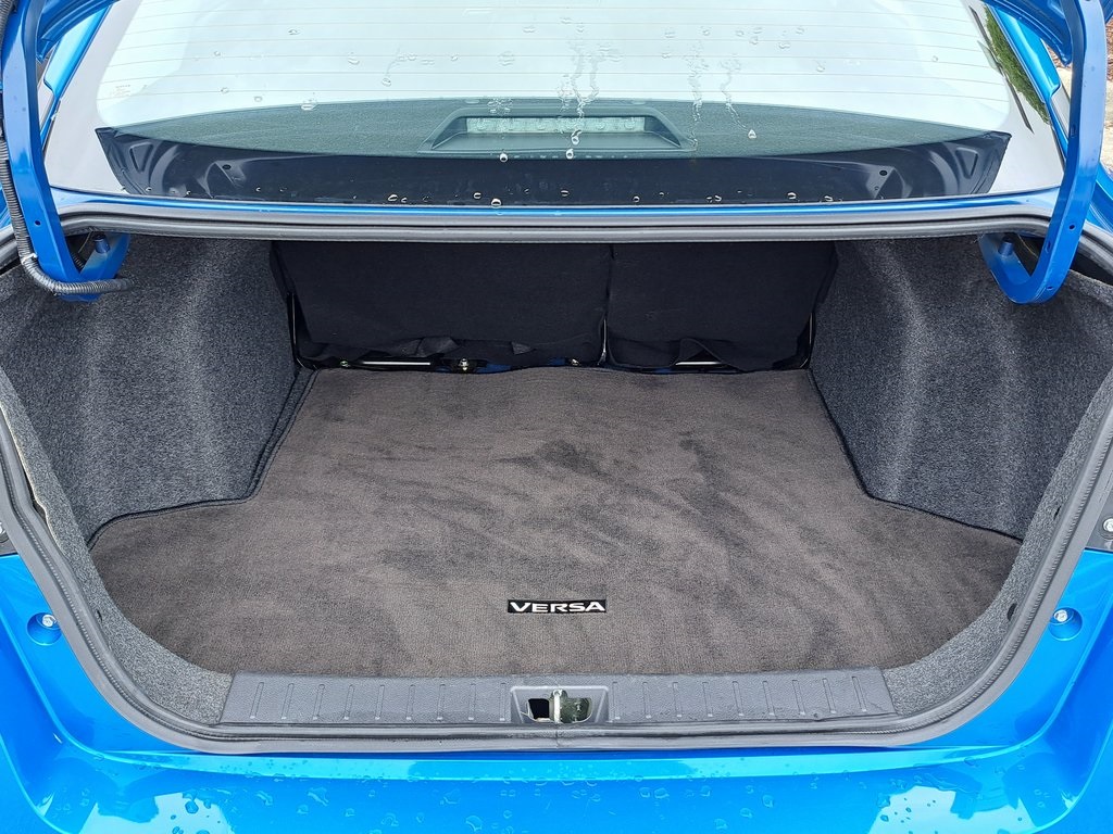 2023 Nissan Versa 1.6 SV Sedan 4 Dr. FWD 25