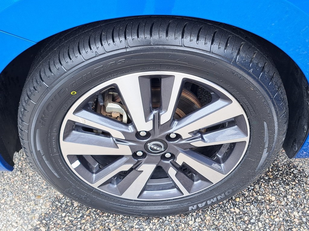 2023 Nissan Versa 1.6 SV Sedan 4 Dr. FWD 27