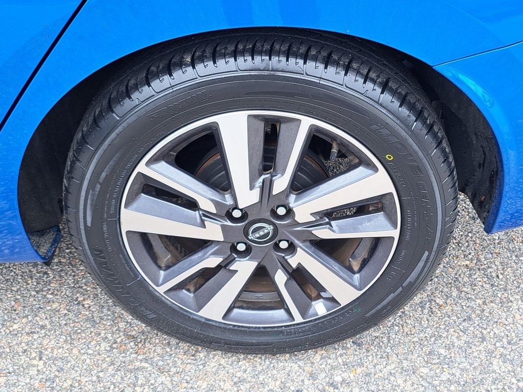 2023 Nissan Versa 1.6 SV Sedan 4 Dr. FWD 28