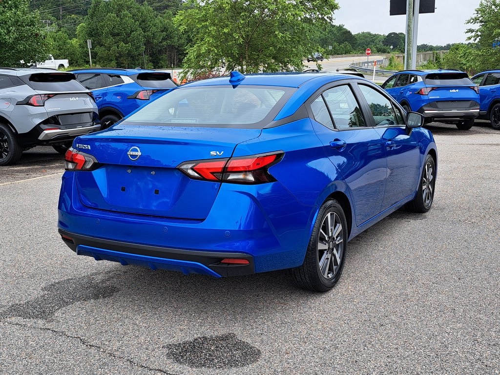2023 Nissan Versa 1.6 SV Sedan 4 Dr. FWD 5