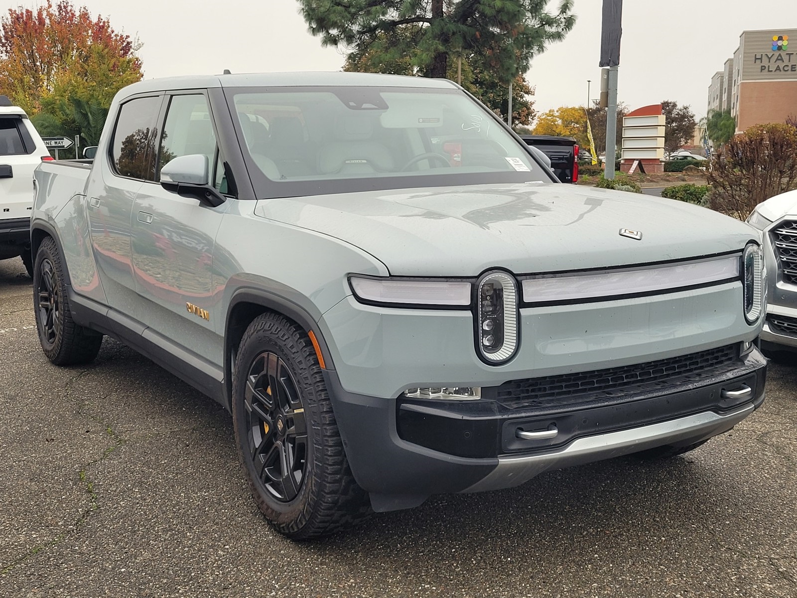 2023 Rivian R1T Adventure's photo