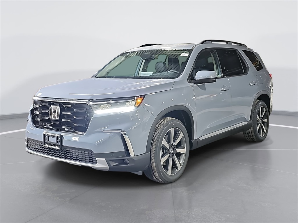 2025 Honda Pilot Touring's photo