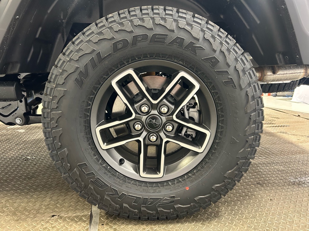 new 2026 Jeep Gladiator car, priced at $57,180