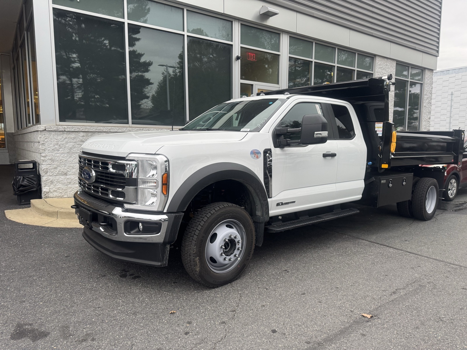 2025 Ford F-450 Super Duty Chassis Cab XL's photo