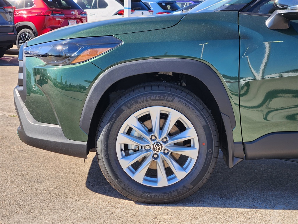 2026 Toyota Corolla Cross LE photo 3