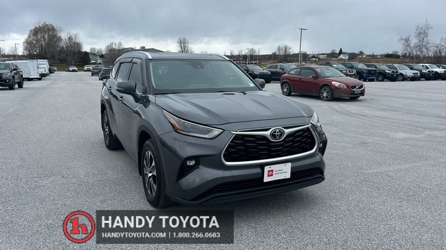 2021 Toyota Highlander XLE's photo