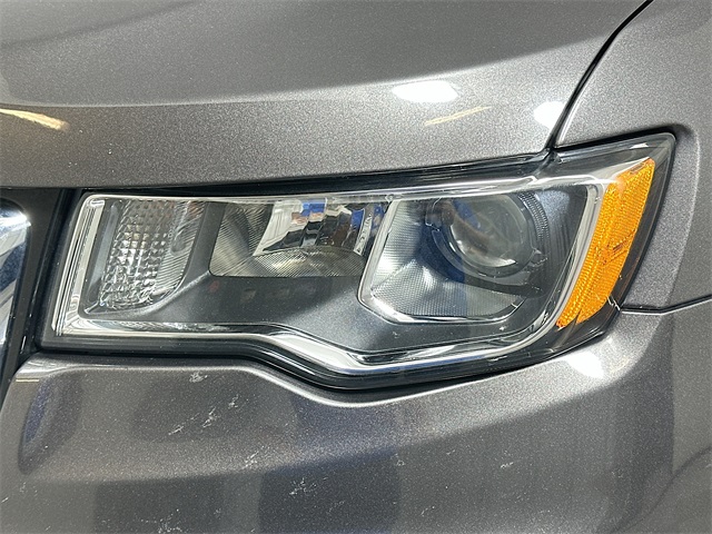 Grand Cherokee Laredo E