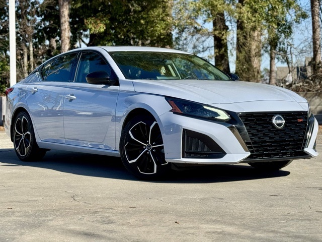 2023 Nissan Altima SR