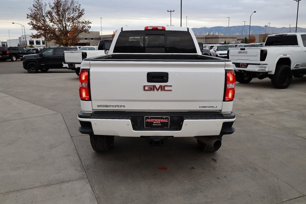 2019 Gmc Sierra 3500 HD Denali photo 2