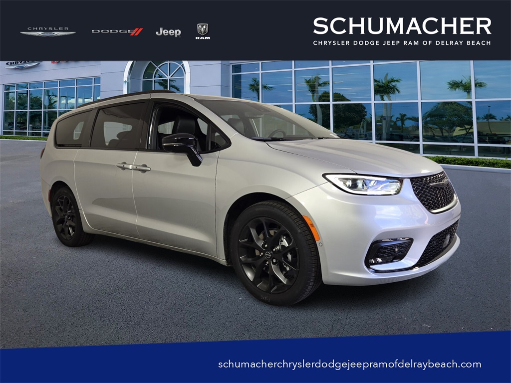 new 2026 Chrysler Pacifica car, priced at $48,187