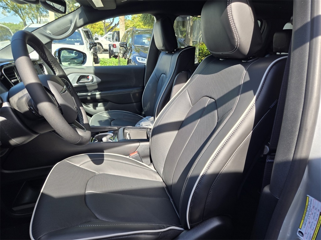 new 2026 Chrysler Pacifica car, priced at $48,187