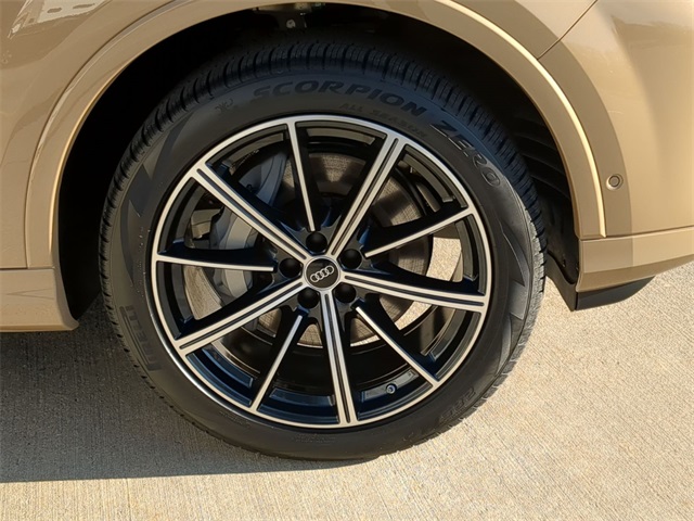 new 2026 Audi Q7 car, priced at $68,045