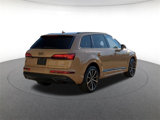 new 2026 Audi Q7 car, priced at $68,045
