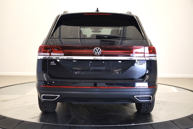 2026 Volkswagen Atlas SE photo 4