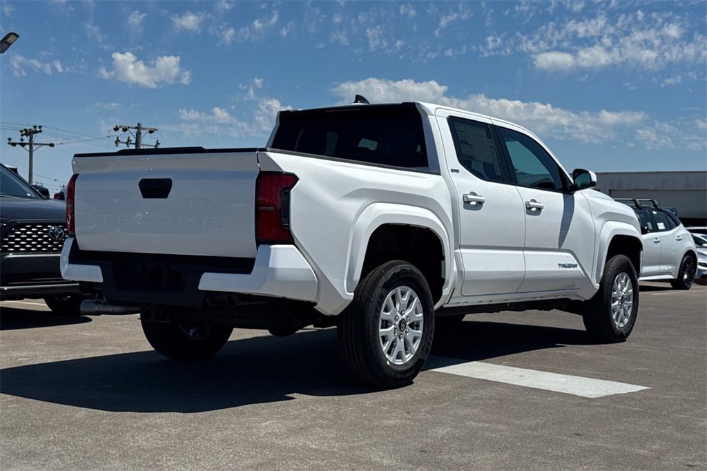 2025 Toyota Tacoma SR5 Double Cab photo 5
