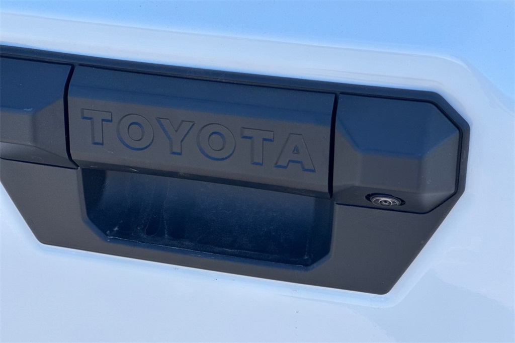 2025 Toyota Tacoma SR5 Double Cab photo 7