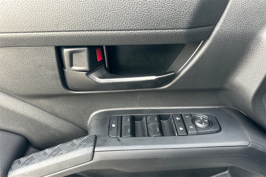 2025 Toyota Tacoma SR5 Double Cab photo 9