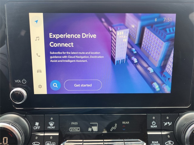 2023 Toyota Highlander L photo 13