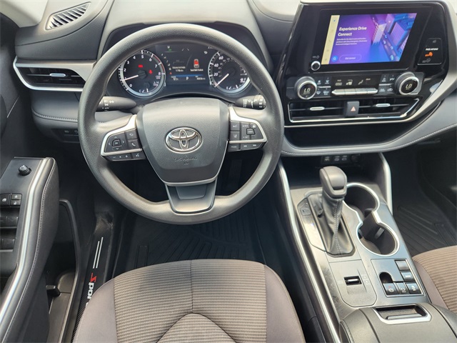 2023 Toyota Highlander L photo 24