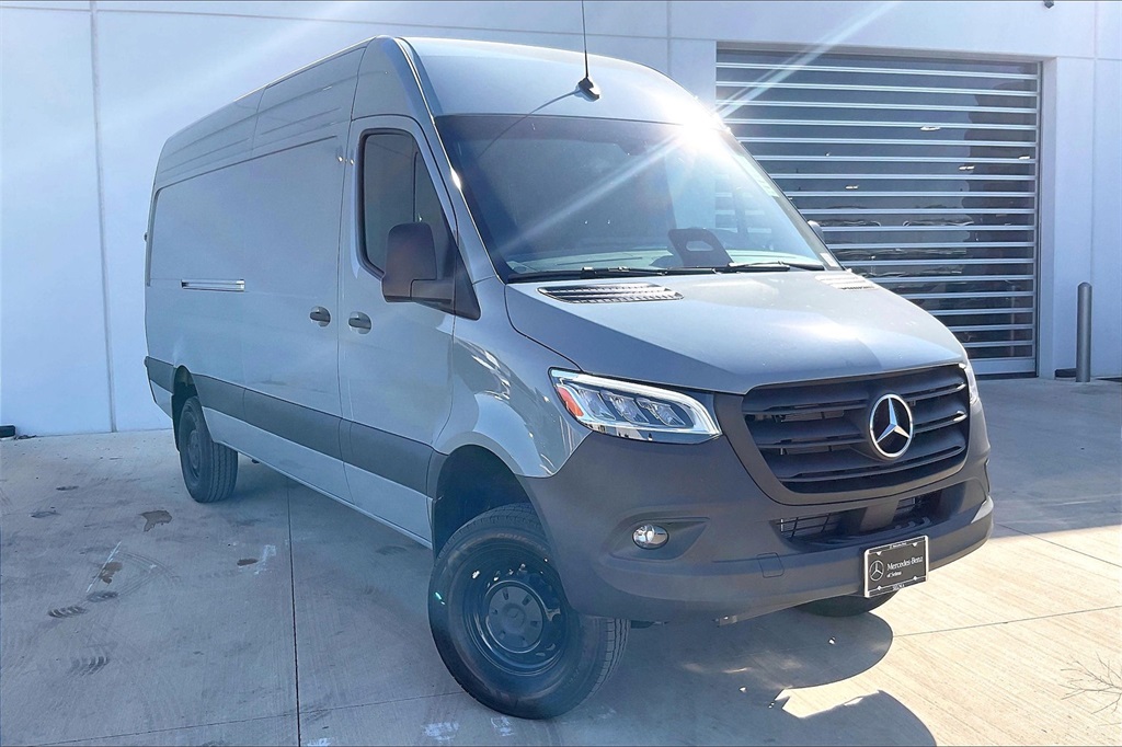 2025 Mercedes-Benz Sprinter Cargo Van Base's photo