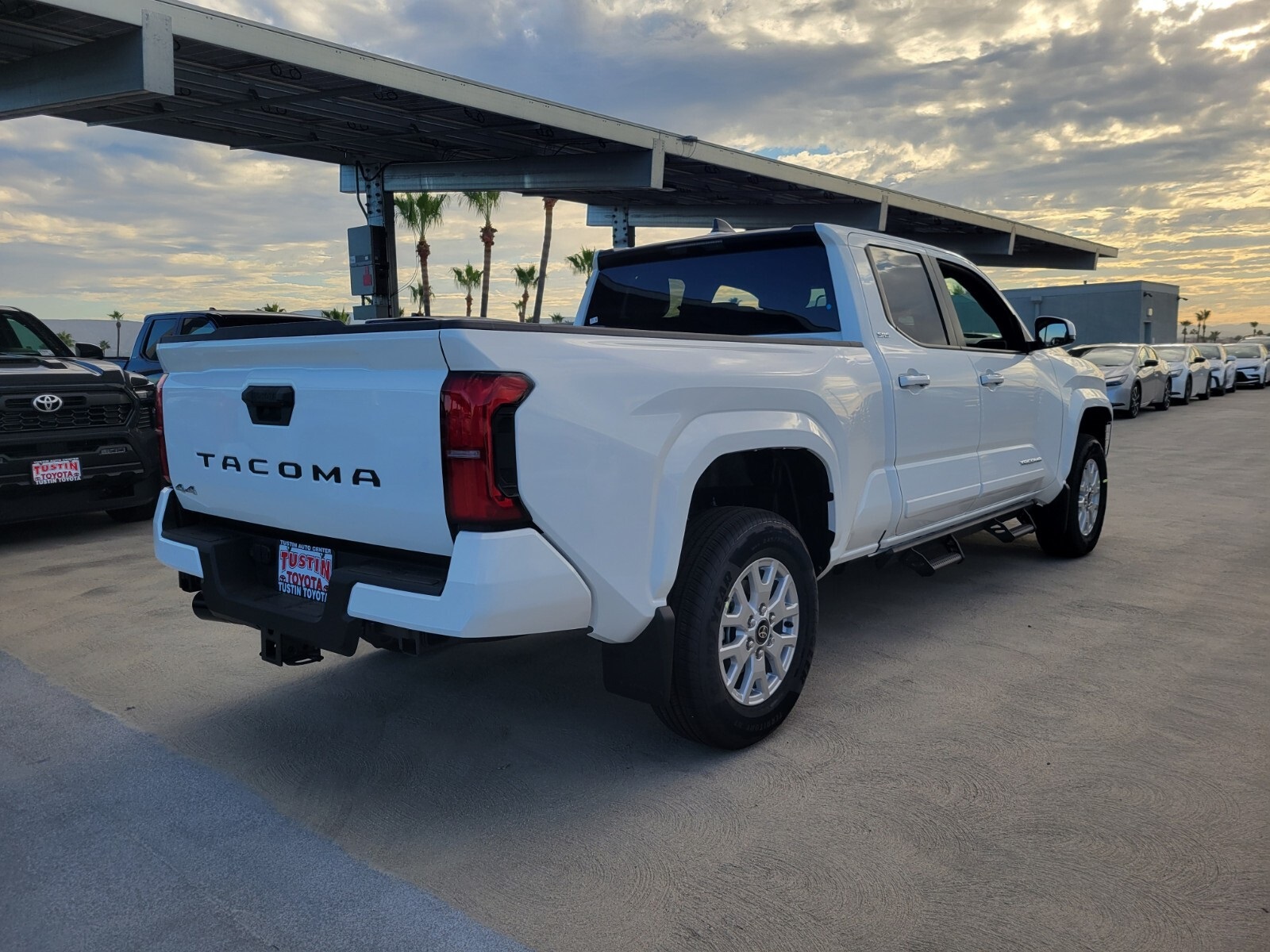 2025 Toyota Tacoma SR5 Double Cab photo 3