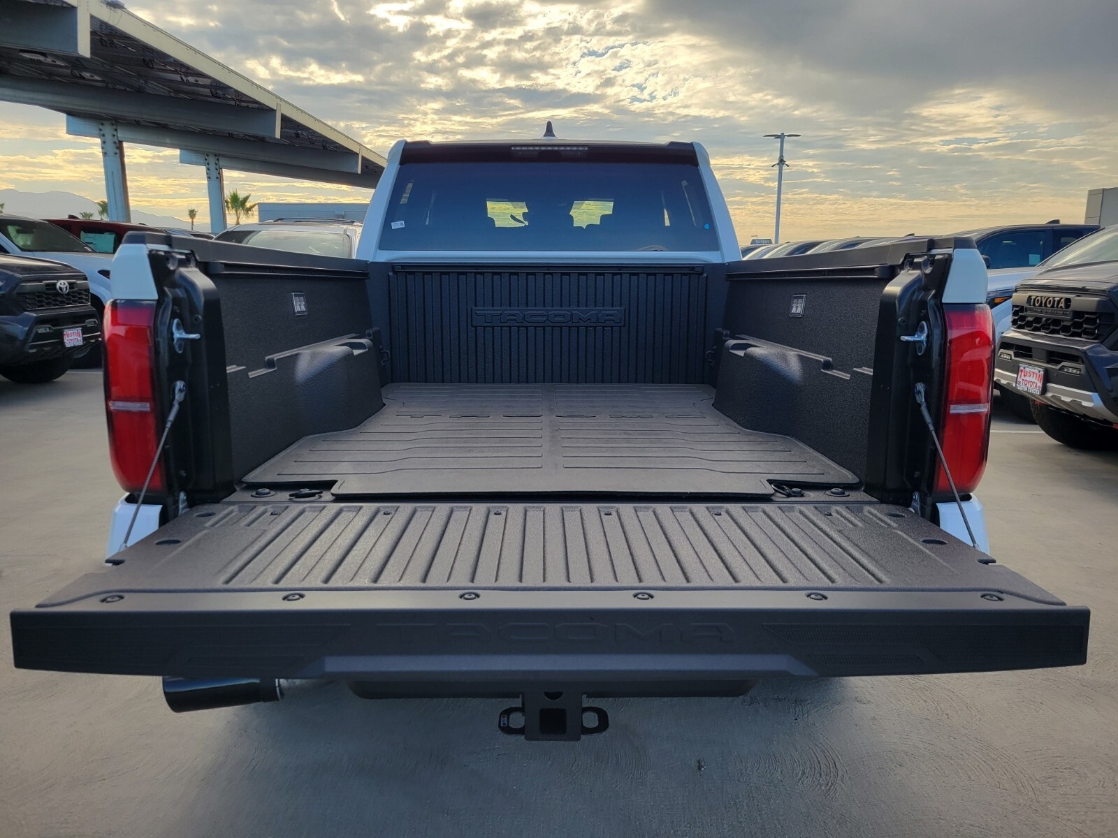 2025 Toyota Tacoma SR5 Double Cab photo 4