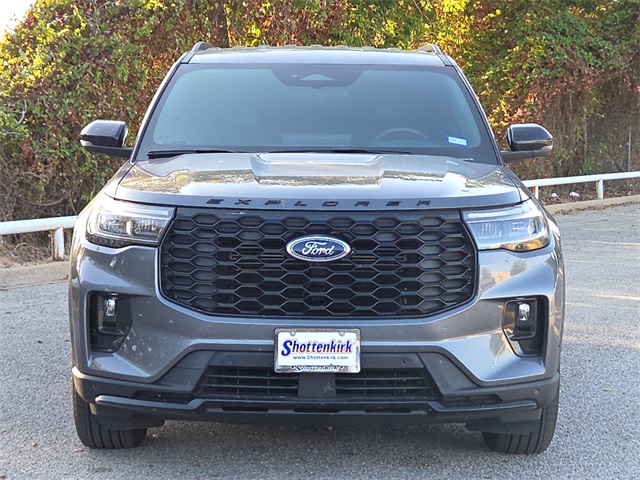 Used 2025 Ford Explorer SUV