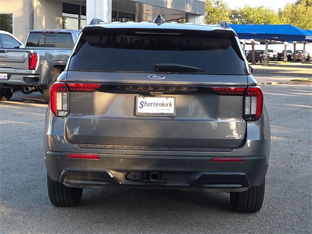 Used 2025 Ford Explorer SUV