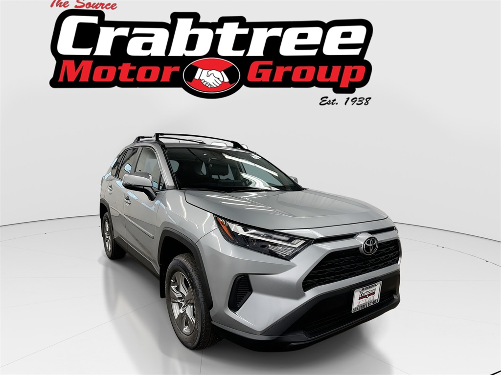 2025 Toyota RAV4 XLE's photo