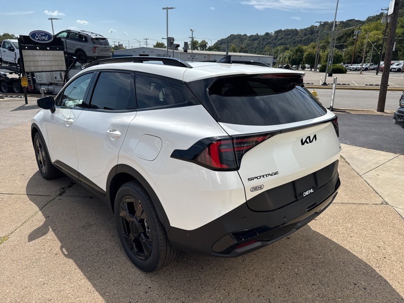 2026 Kia Sportage Hybrid photo 2