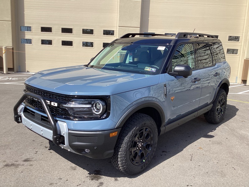 2025 Ford Bronco Sport Badlands photo 3