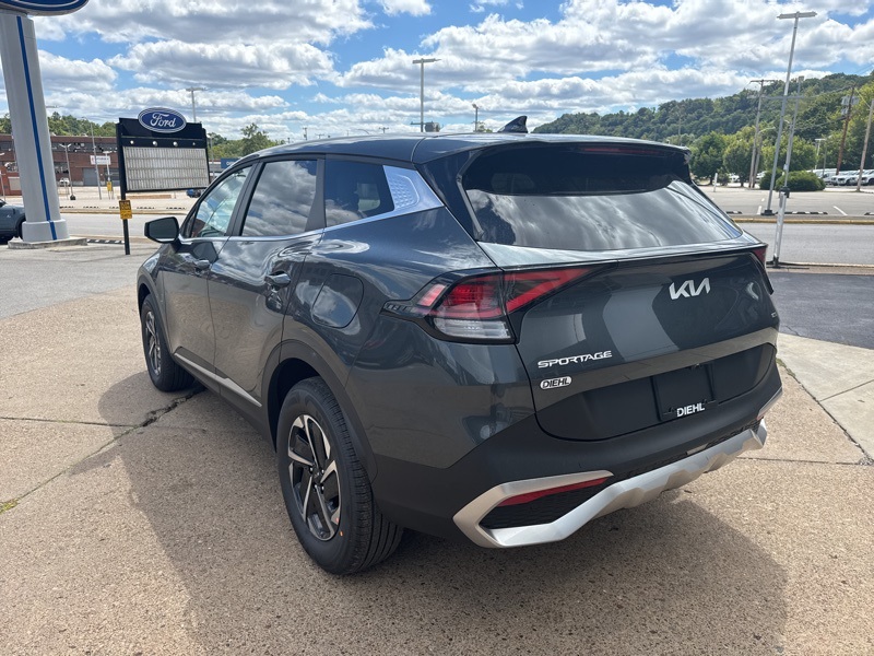 2025 Kia Sportage Hybrid LX photo 2