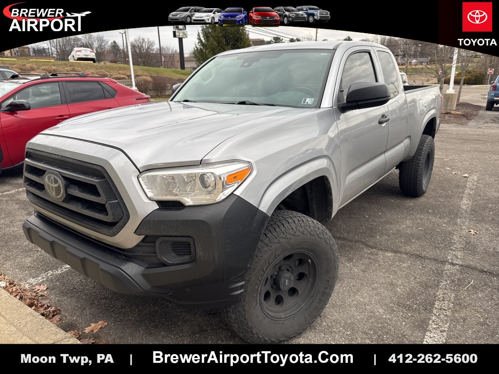 2021 Toyota Tacoma SR's photo