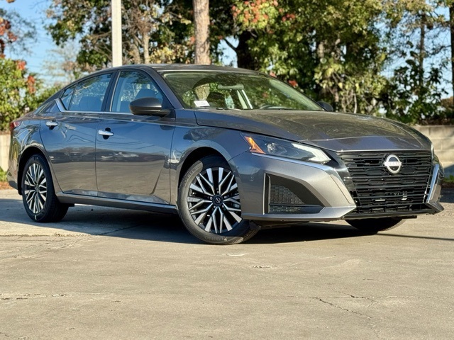 2025 Nissan Altima SV's photo
