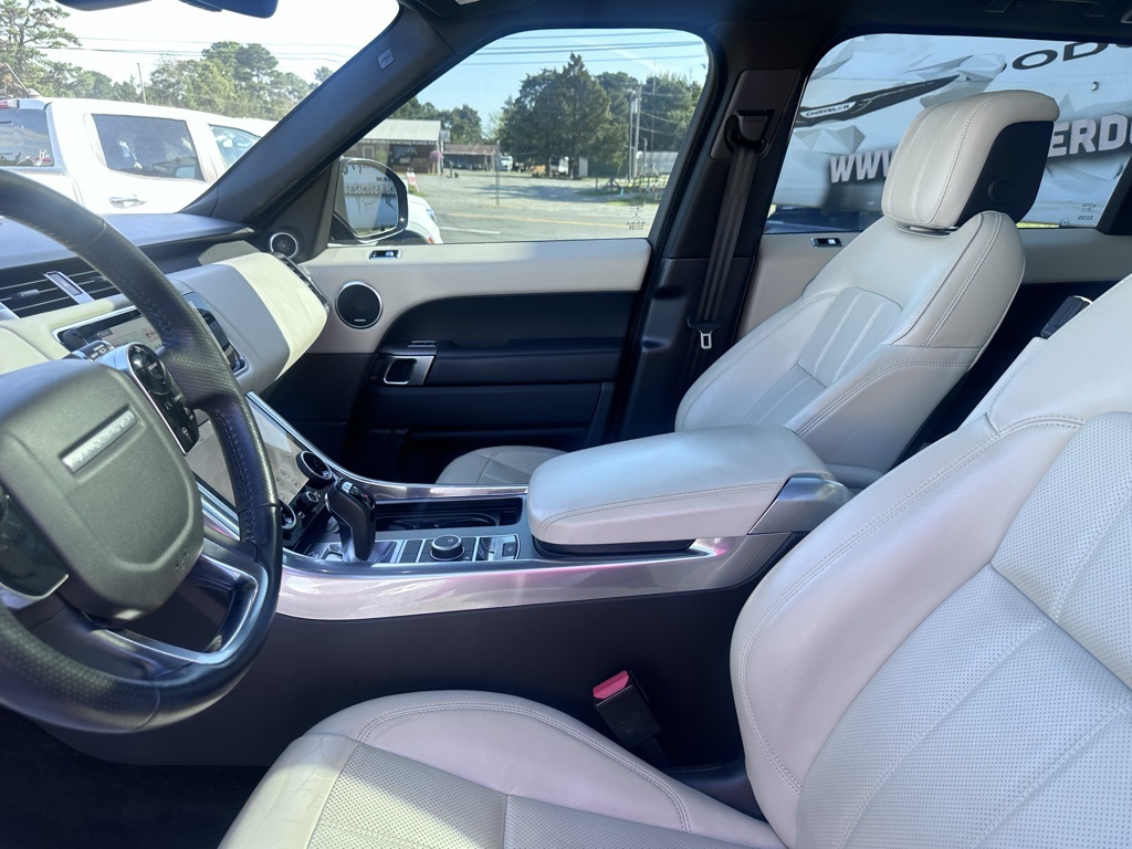 2019 Land Rover Range Rover Sport HSE photo 3