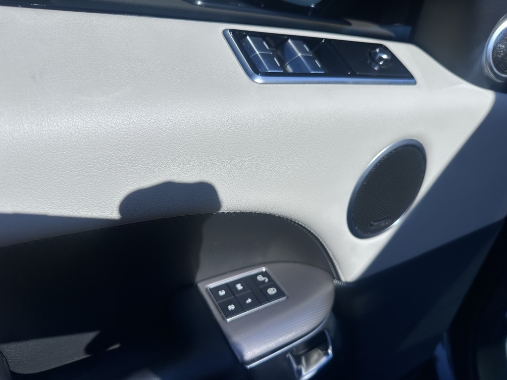 2019 Land Rover Range Rover Sport HSE photo 4