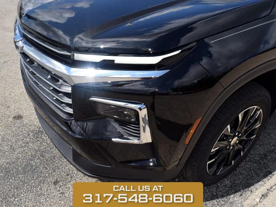 2025 Black Metallic Chevrolet Traverse LT FWD SUV