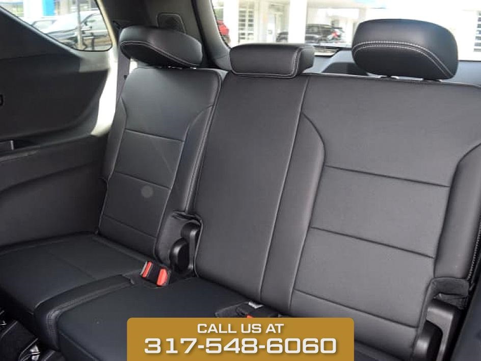 2025 Black Metallic Chevrolet Traverse LT FWD SUV