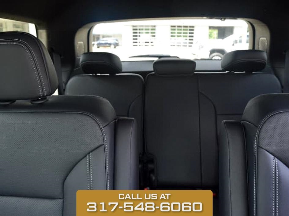 2025 Black Metallic Chevrolet Traverse LT FWD SUV