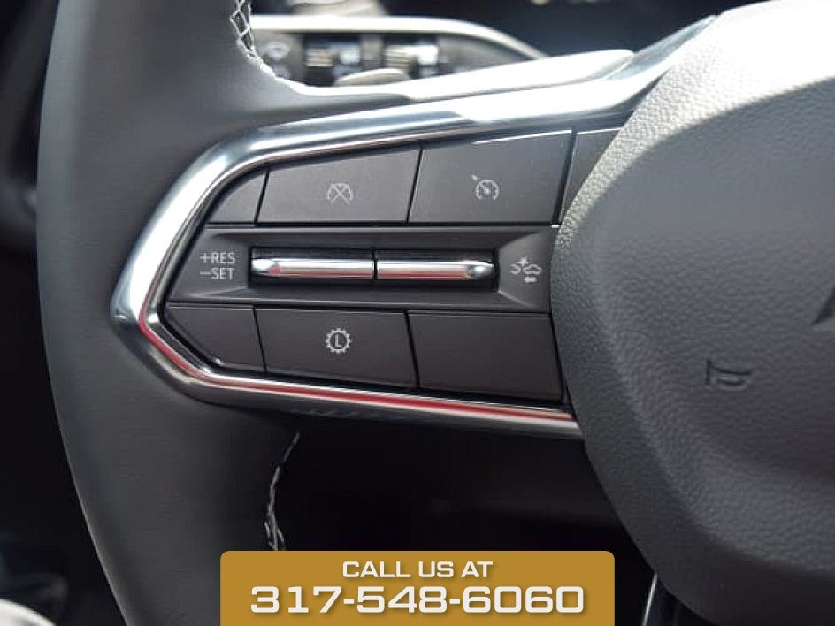 2025 Black Metallic Chevrolet Traverse LT FWD SUV