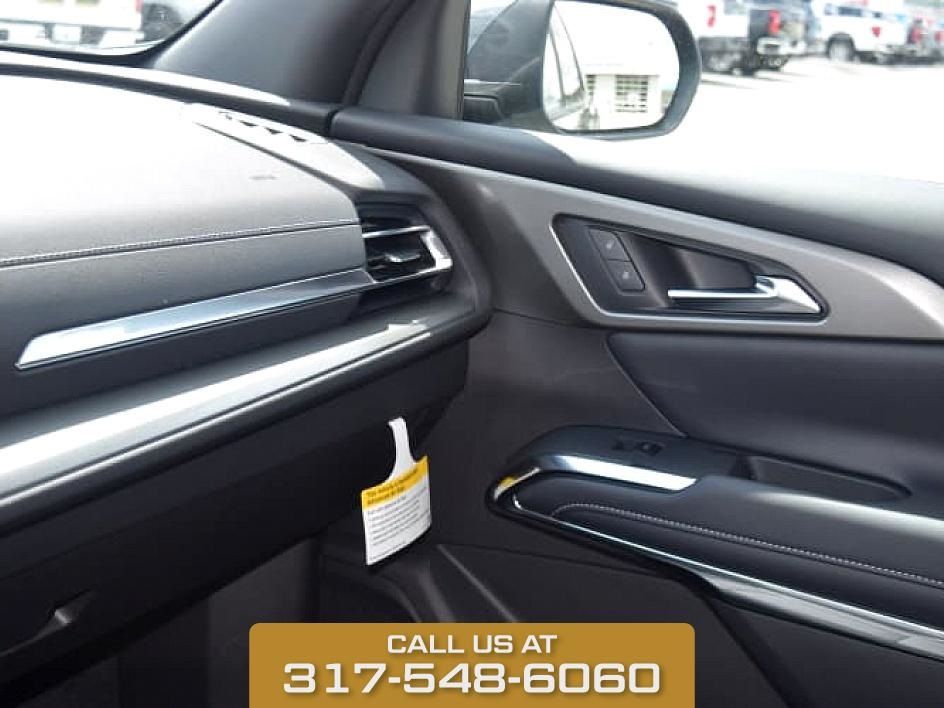 2025 Black Metallic Chevrolet Traverse LT FWD SUV