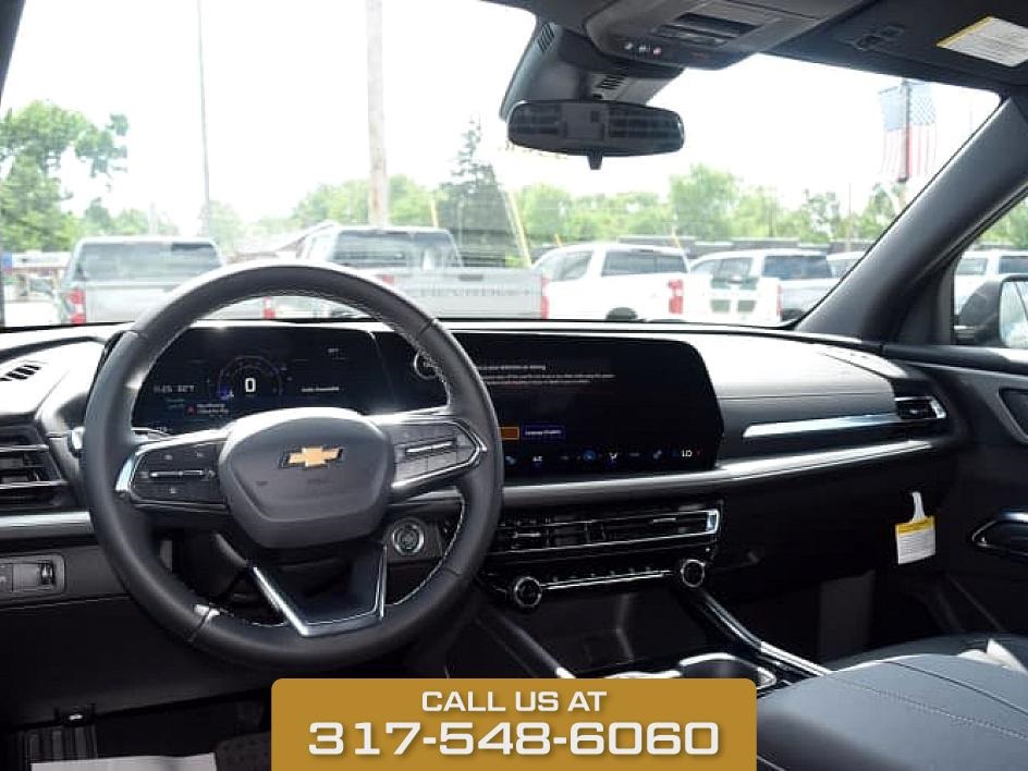 2025 Black Metallic Chevrolet Traverse LT FWD SUV