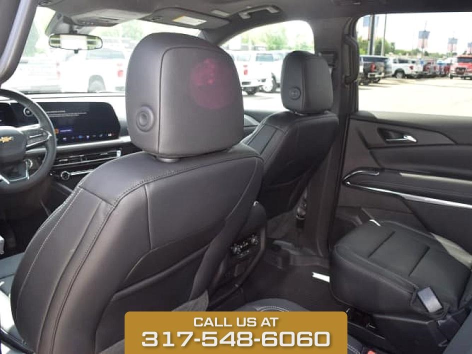 2025 Black Metallic Chevrolet Traverse LT FWD SUV