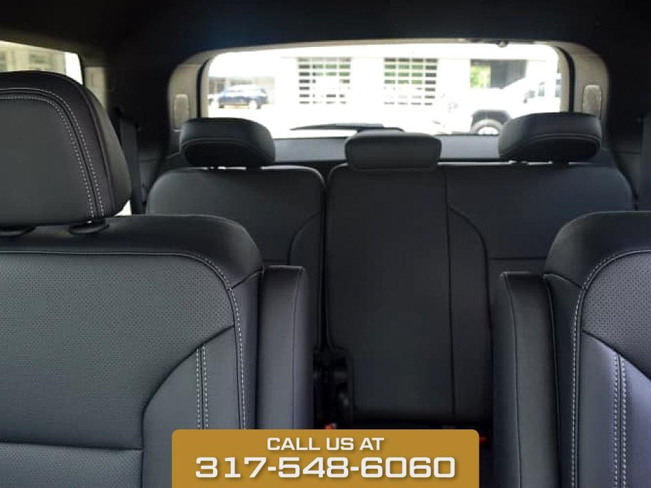 2025 Black Metallic Chevrolet Traverse LT FWD SUV